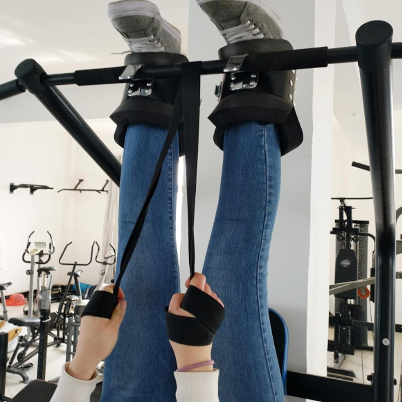 Sports Equipment Online - زوج واحد من أحذية السحب المعلقة