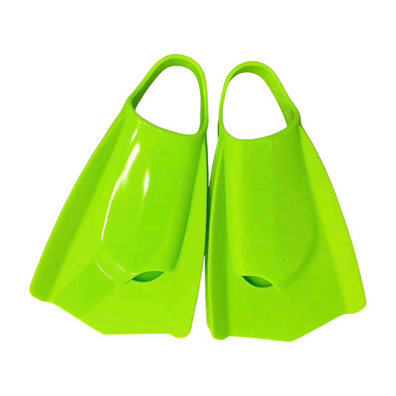 زعانف سباحة قصيرة من السيليكون - مراجعة Swim Fin Short Blade وسعره
