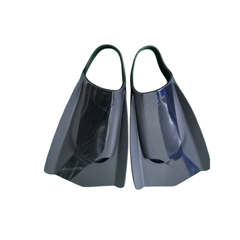 زعانف سباحة قصيرة من السيليكون - مراجعة Swim Fin Short Blade وسعره